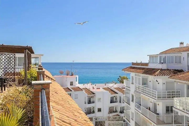 1 Bedroom Penthouse With Pool Access, Nerja Centre 0*,